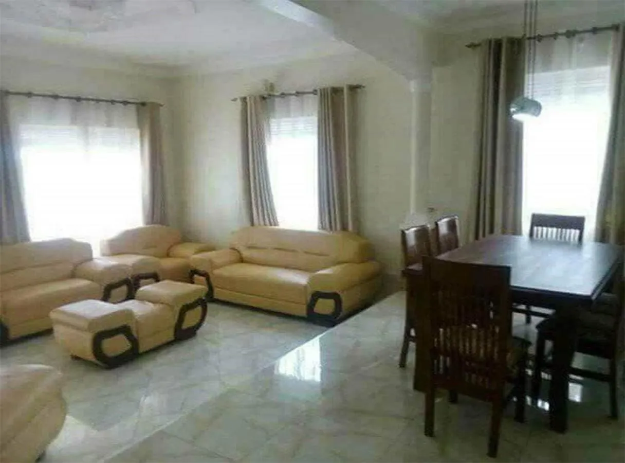 A Wonderful Apartment Wail In The Incredible City Of Kampala